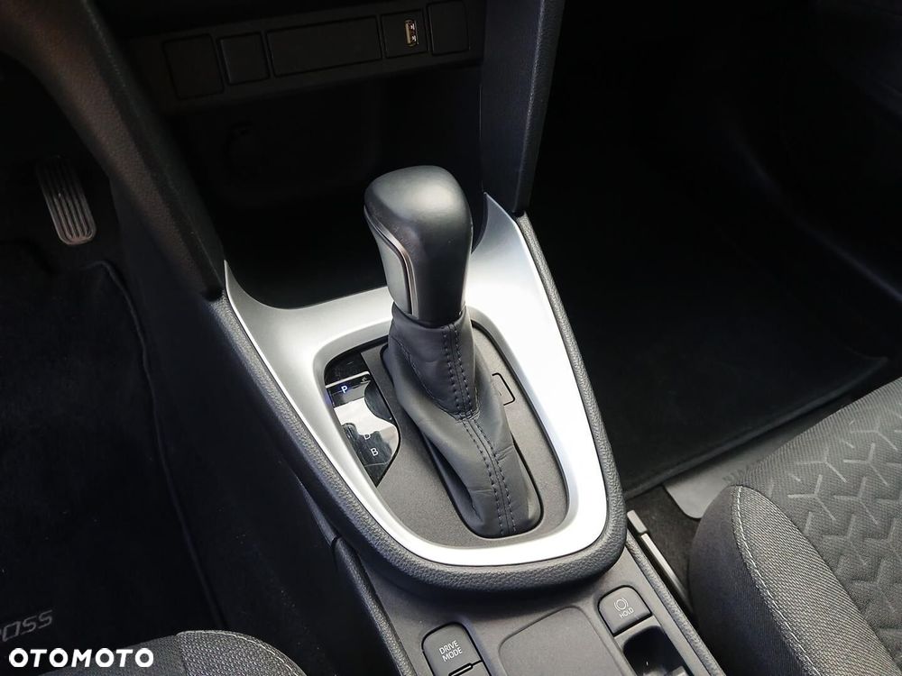 Toyota Yaris Cross Hybrid 1.5 Comfort - 31