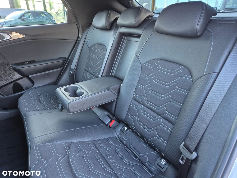 Kia XCeed 1.6 T-GDI Tribute DCT - 13
