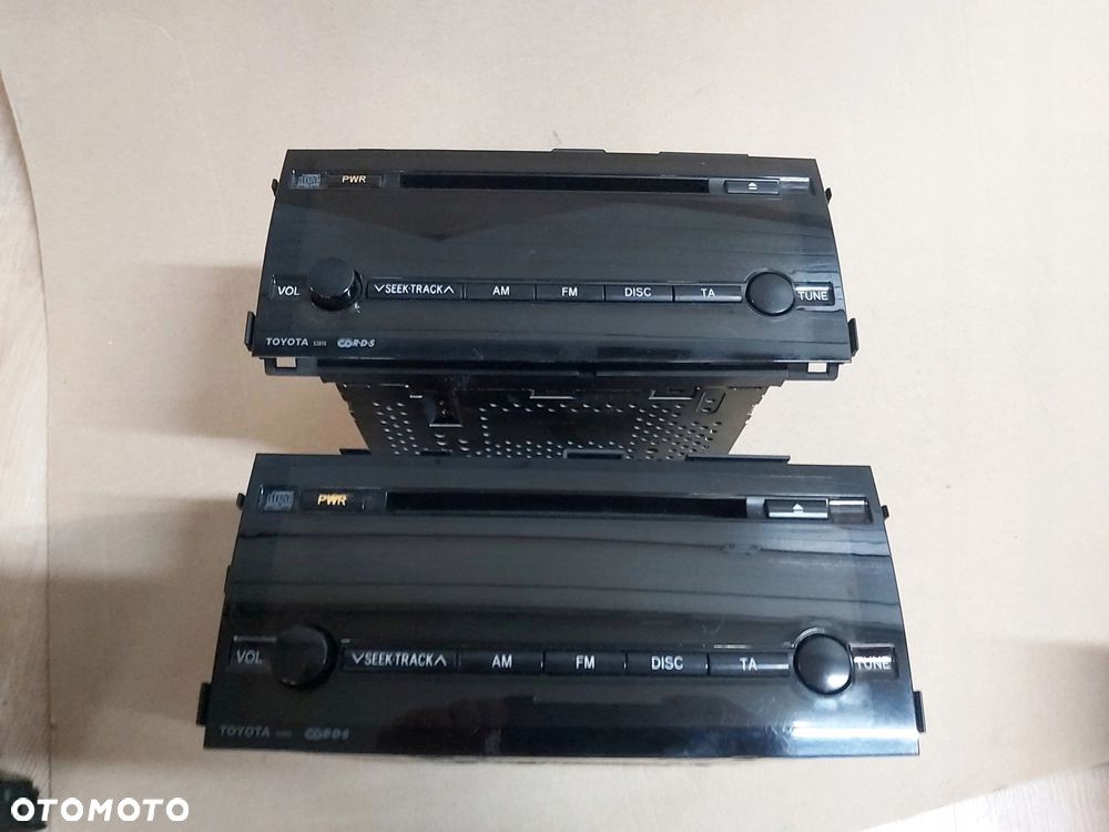 Toyota Prius II radio CD 86120-47280 - 1