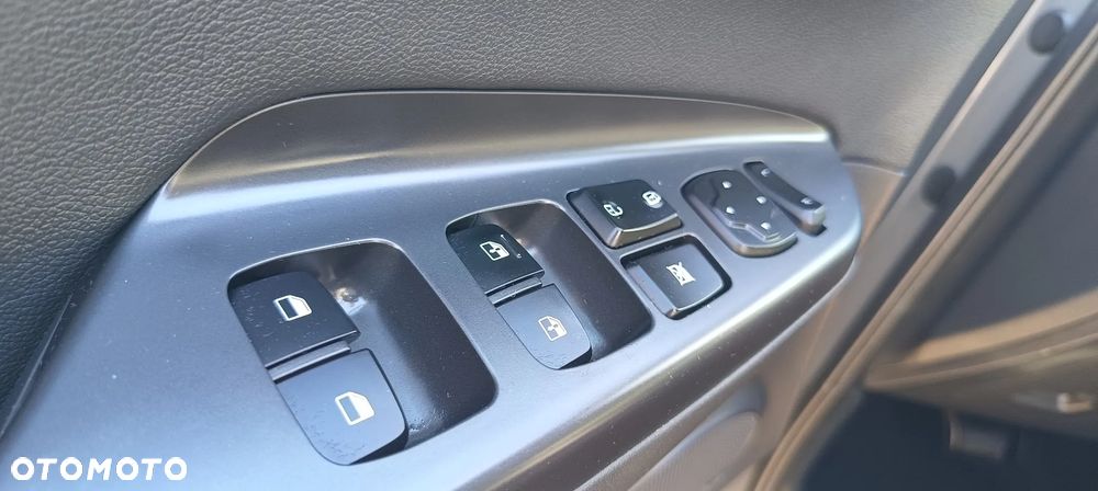 Hyundai Kona 64kWh Premium - 11