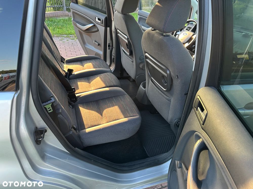 Ford C-MAX - 16