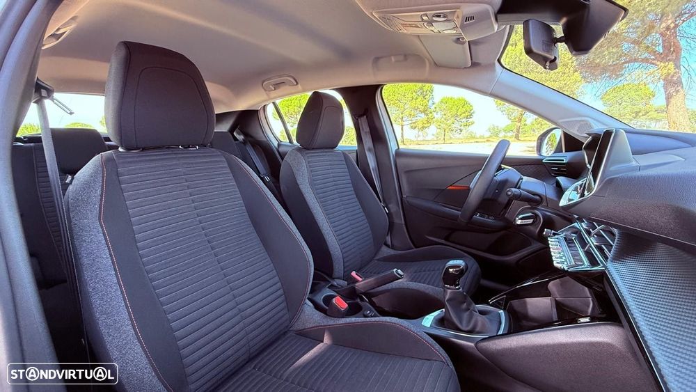 Peugeot 208 1.2 PureTech Active Pack - 29