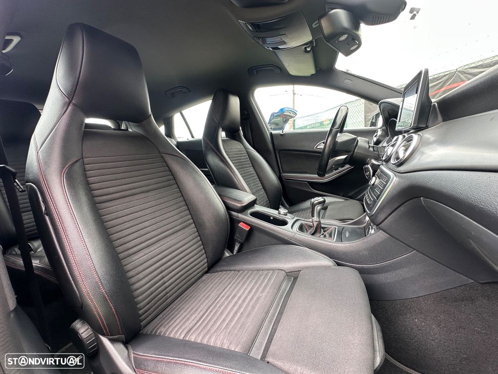 Mercedes-Benz CLA 180 d Shooting Brake AMG Line - 6