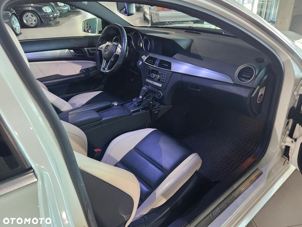 Mercedes-Benz Klasa C 63 AMG AMG SPEEDSHIFT MCT - 10