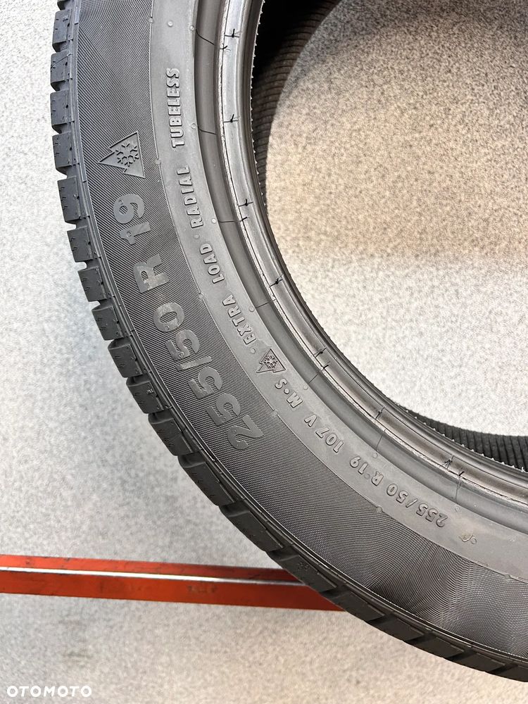 1 OPONA ZIMOWA CONTINENTAL  255/50/19  107V  M+S, XL, SUV, SSR*, RSC - 9