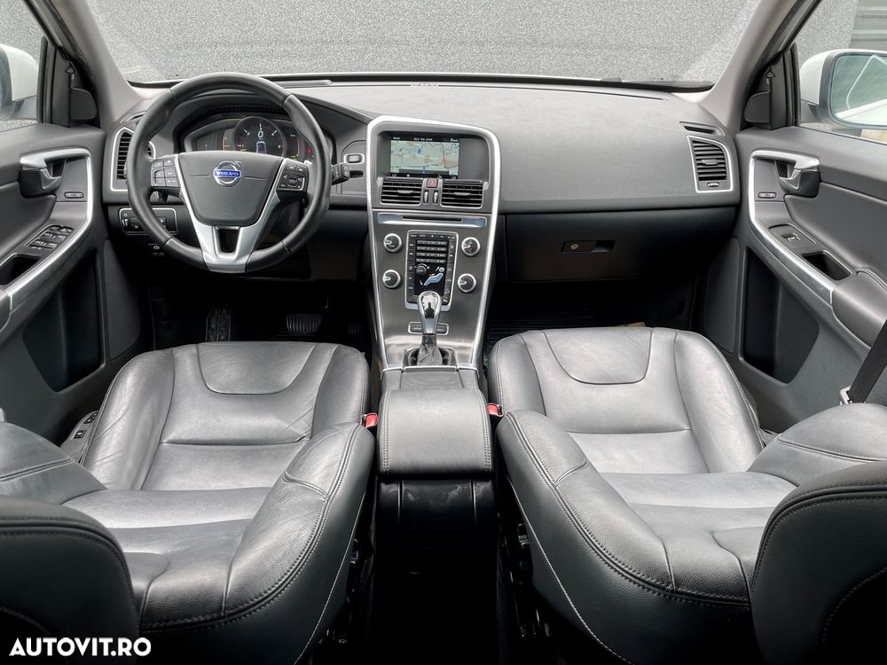Volvo XC 60 D5 AWD Aut. Momentum - 6