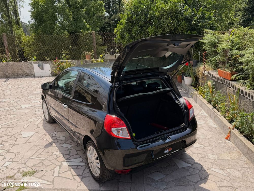 Renault Clio - 19