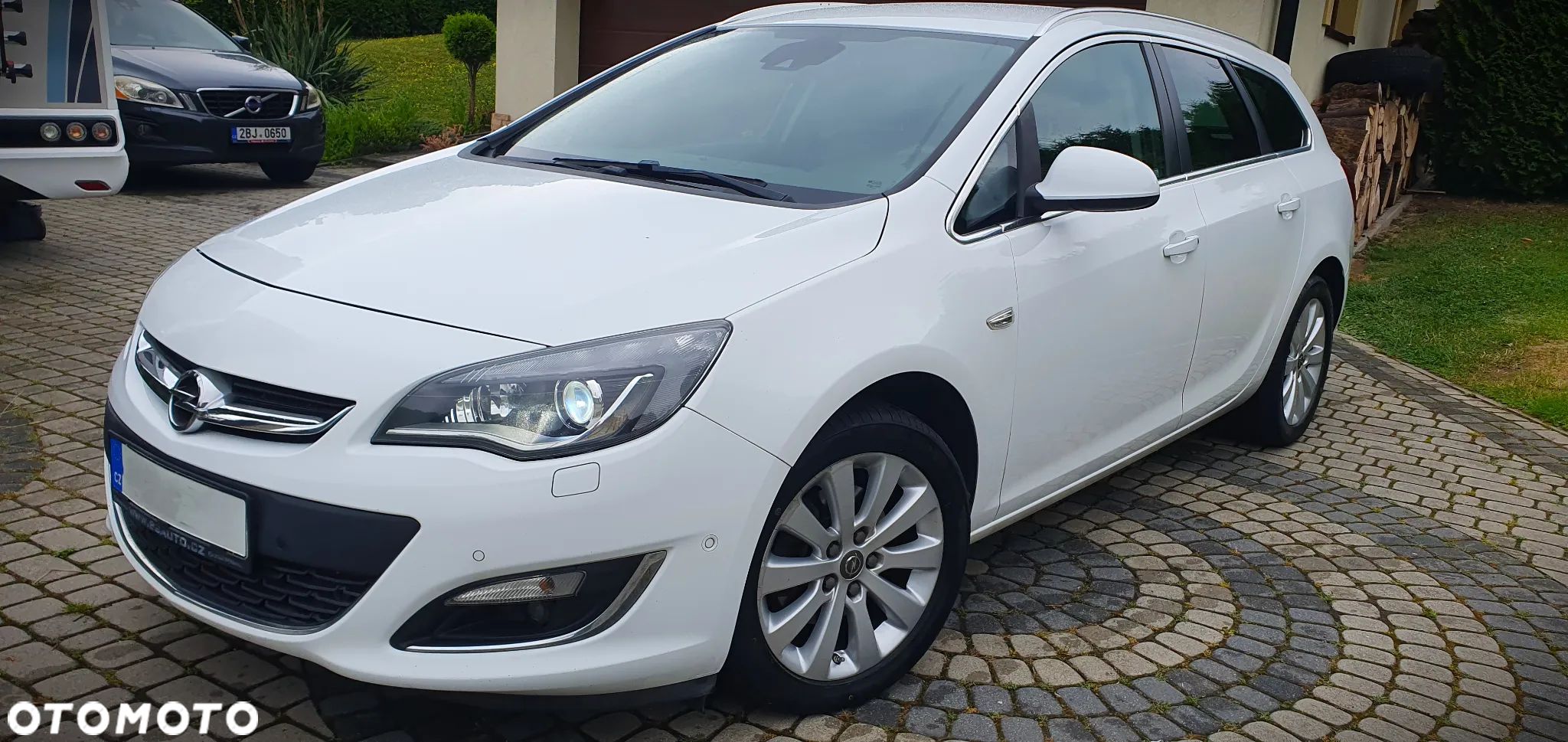 Opel Astra 2.0 CDTI Exklusiv - 1
