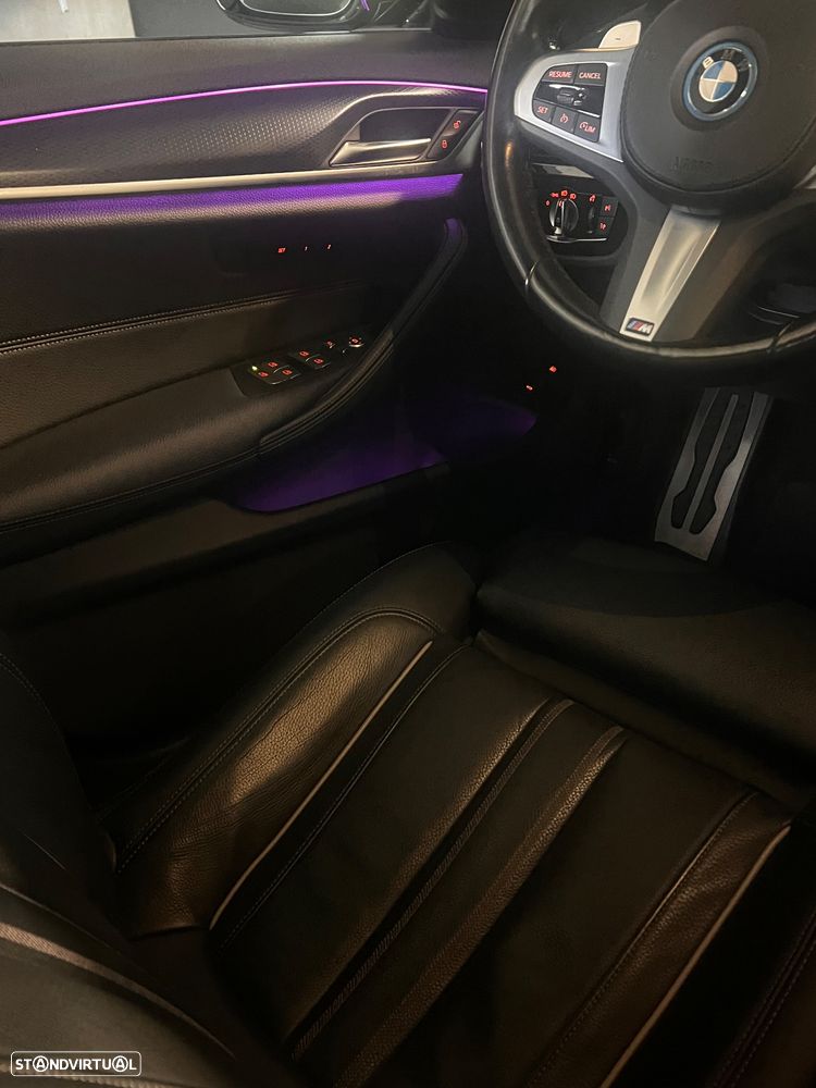 BMW 530 e Pack Desportivo M - 40