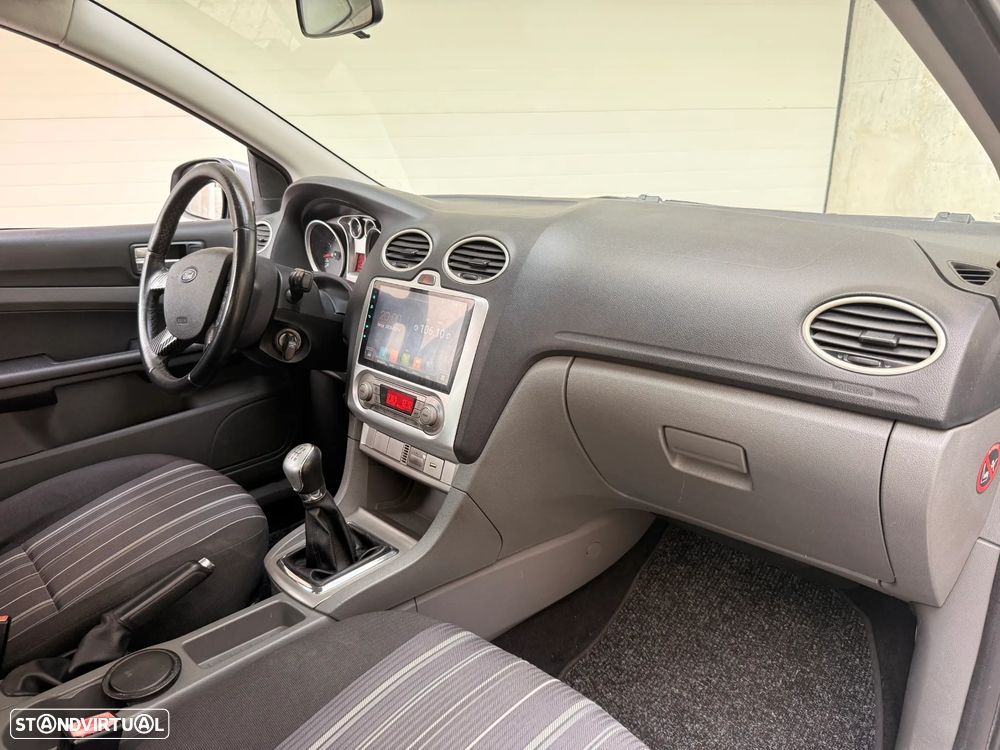 Ford Focus 1.6 Trend - 22