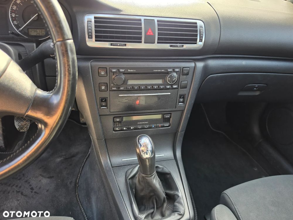 Skoda Superb 2.0 TDI Comfort - 24