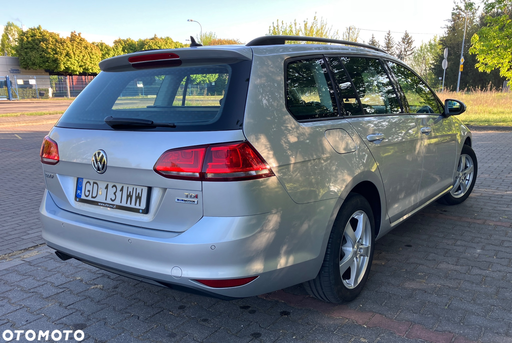 Volkswagen Golf - 22