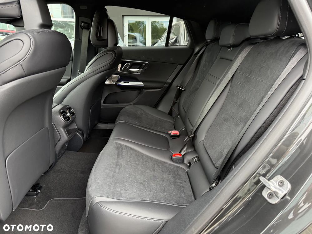Mercedes-Benz GLC 200 mHEV 4-Matic AMG Line - 15