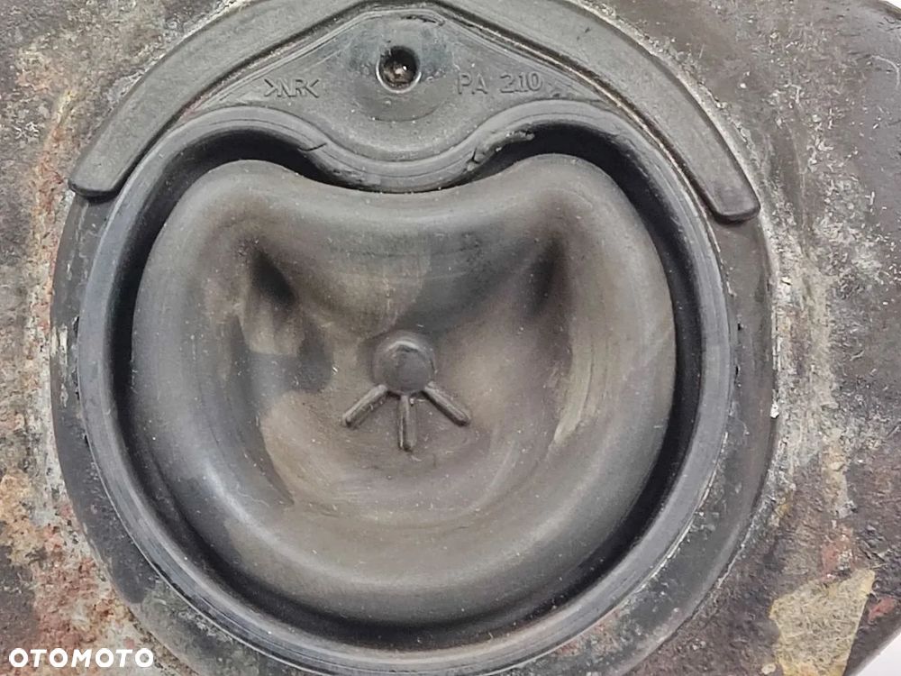 JEEP GRAND CHEROKEE WK2 6.4 SRT 16-21r Poduszka Łapa Silnika Skrzyni - 3