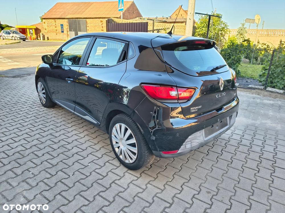 Renault Clio - 9