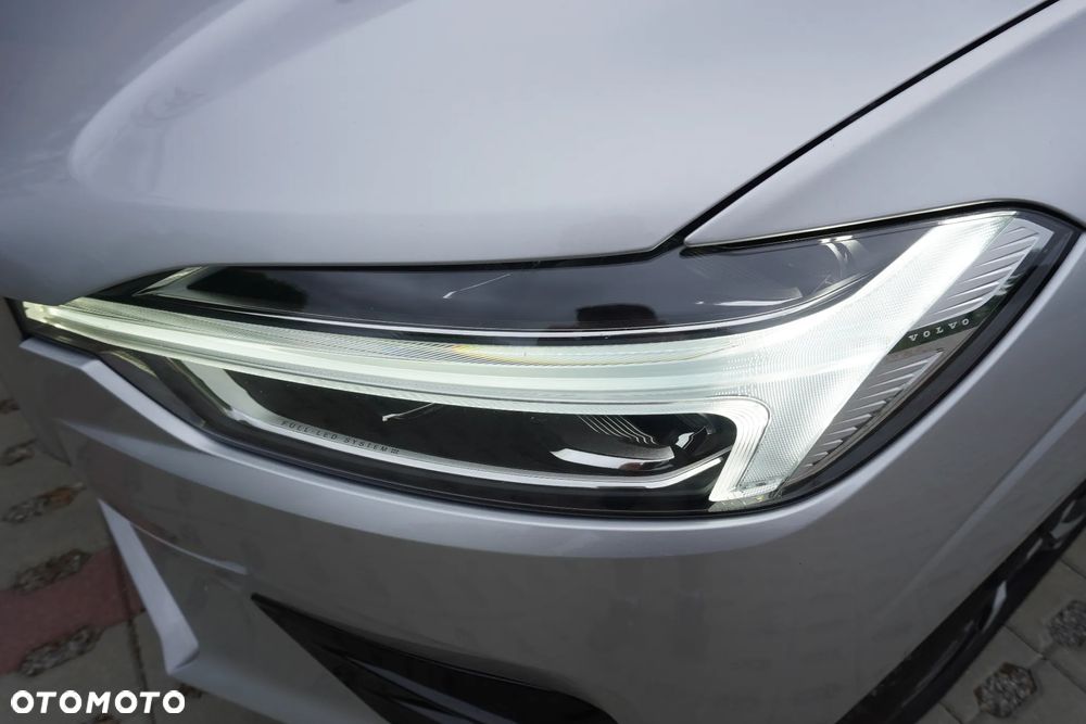Volvo XC 60 T5 AWD Geartronic RDesign - 33