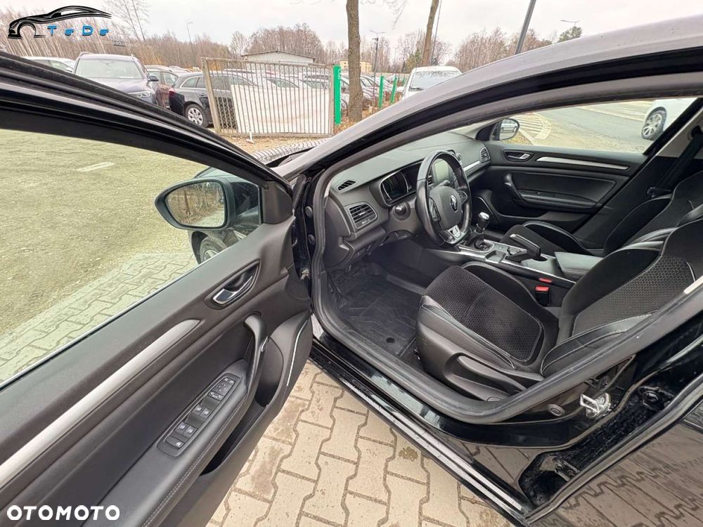 Renault Megane ENERGY TCe 130 Start & Stop Paris Business - 23