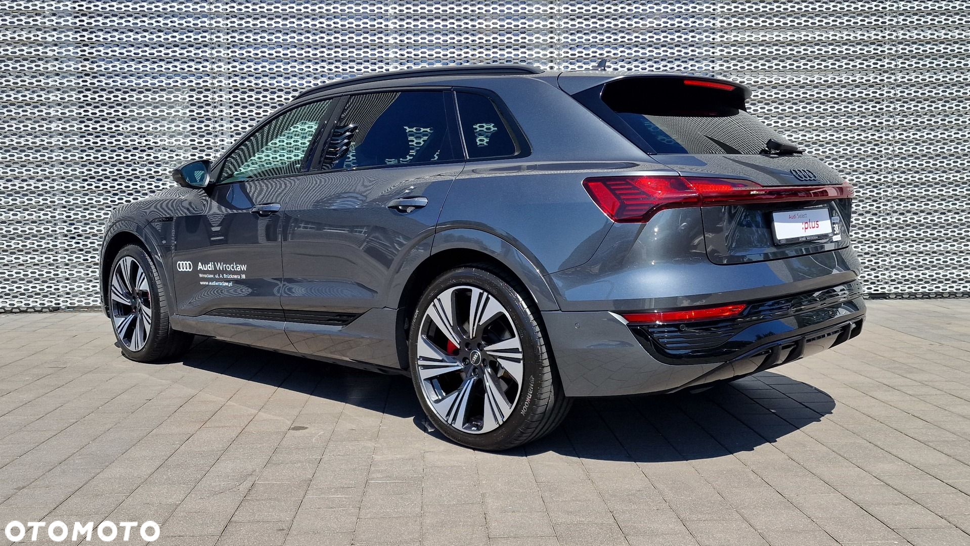 Audi Q8 - 6