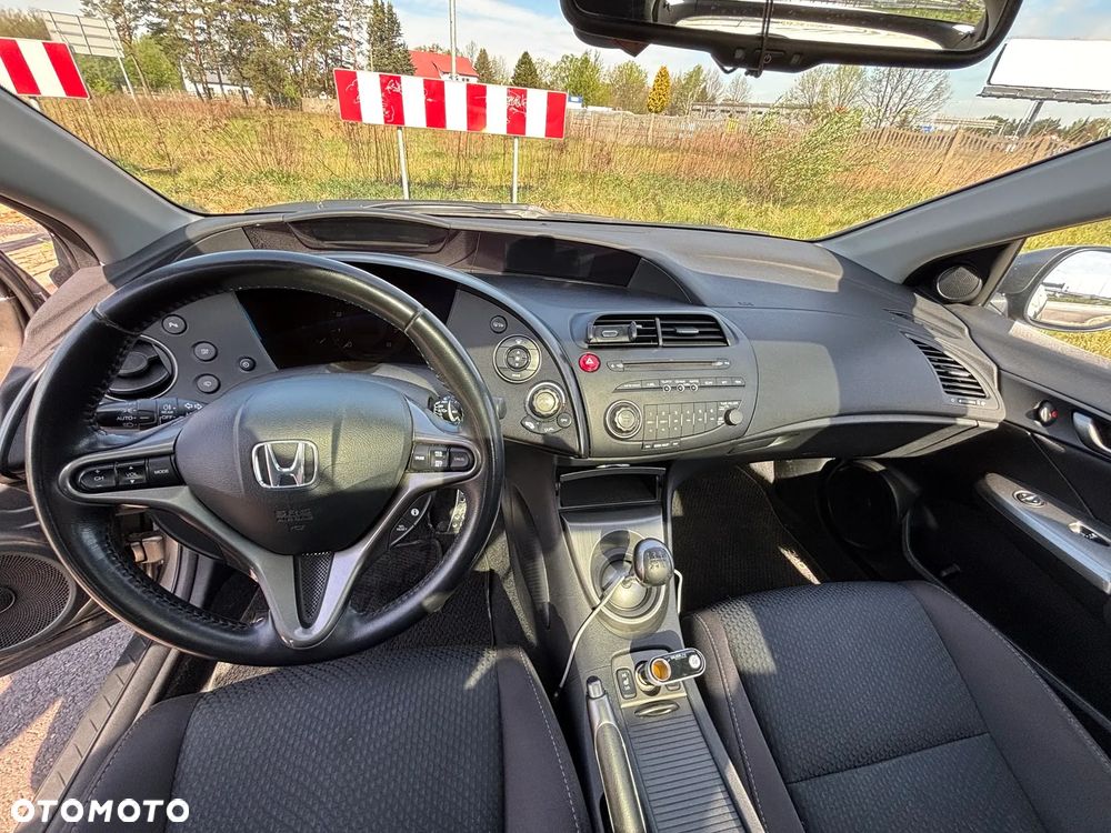 Honda Civic 1.8 Executive - 9