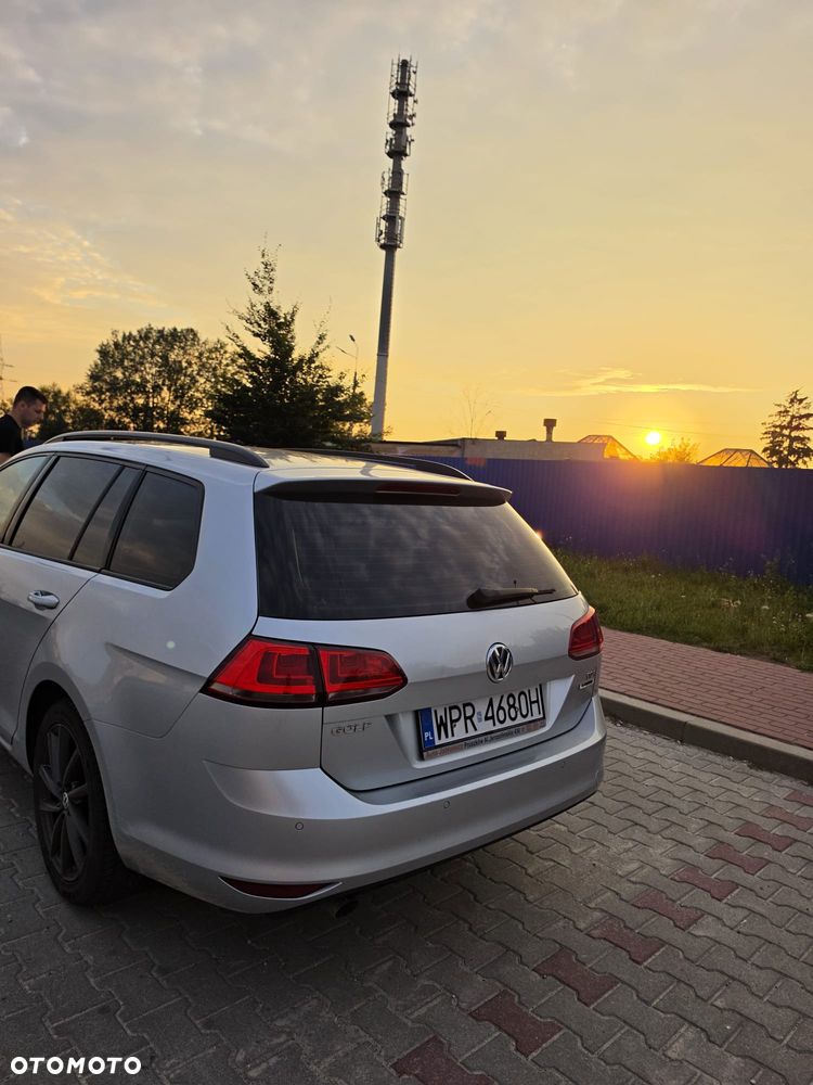 Volkswagen Golf 1.6 TDI BlueMotion Trendline - 4