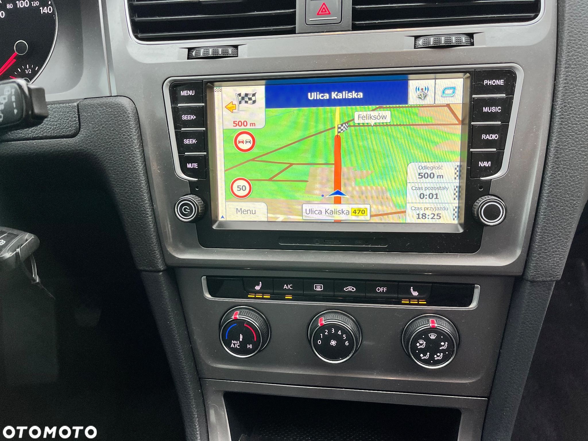 Volkswagen Golf Variant 1.6 TDI BlueMotion Comfortline - 8