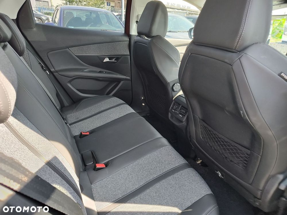 Peugeot 3008 1.2 PureTech Allure - 8