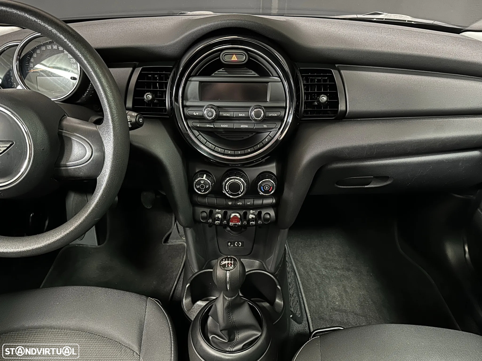 MINI 3 Portas One D - 34