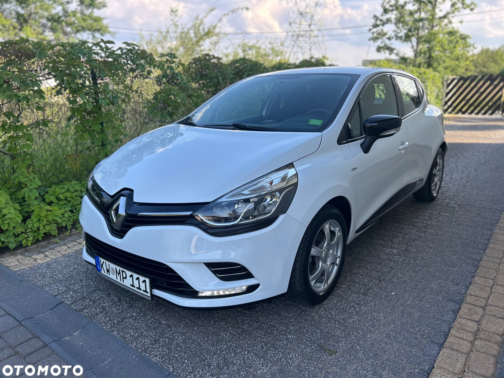 Renault Clio 1.2 16V Limited EU6 - 7