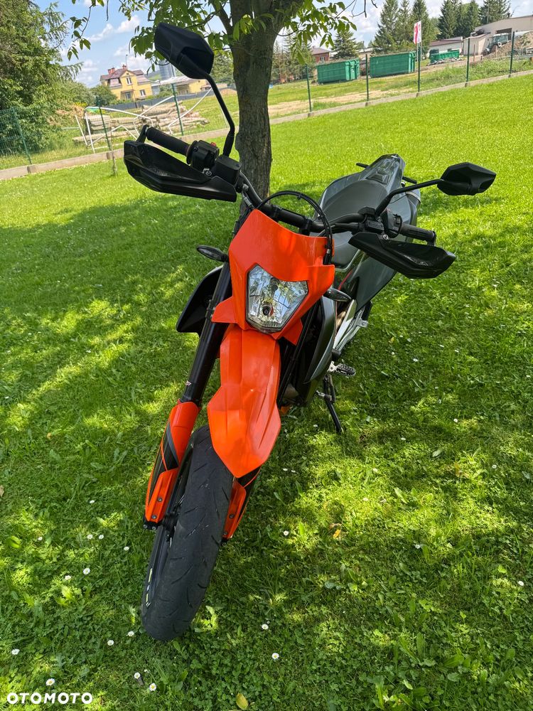 KTM SMC
