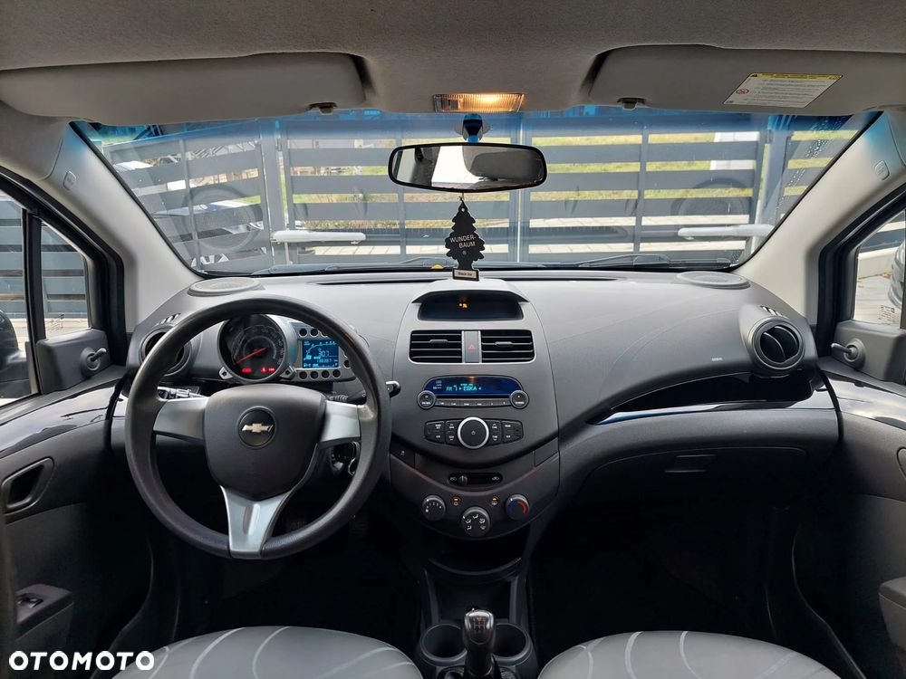 Chevrolet Spark 1.0 LS - 35