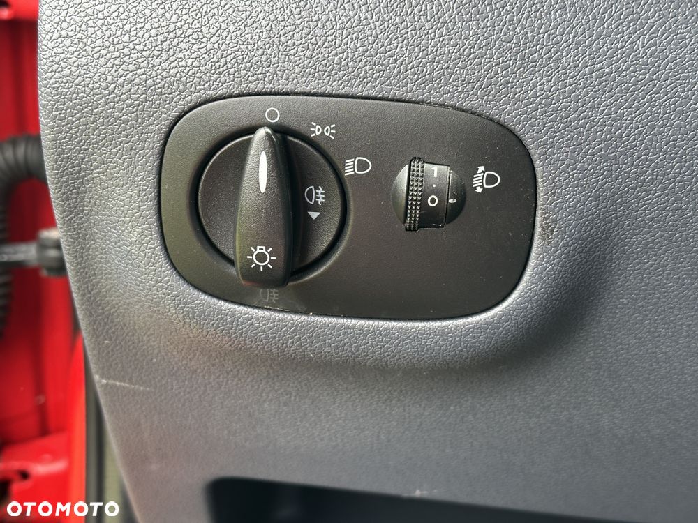 Ford Transit Connect - 19