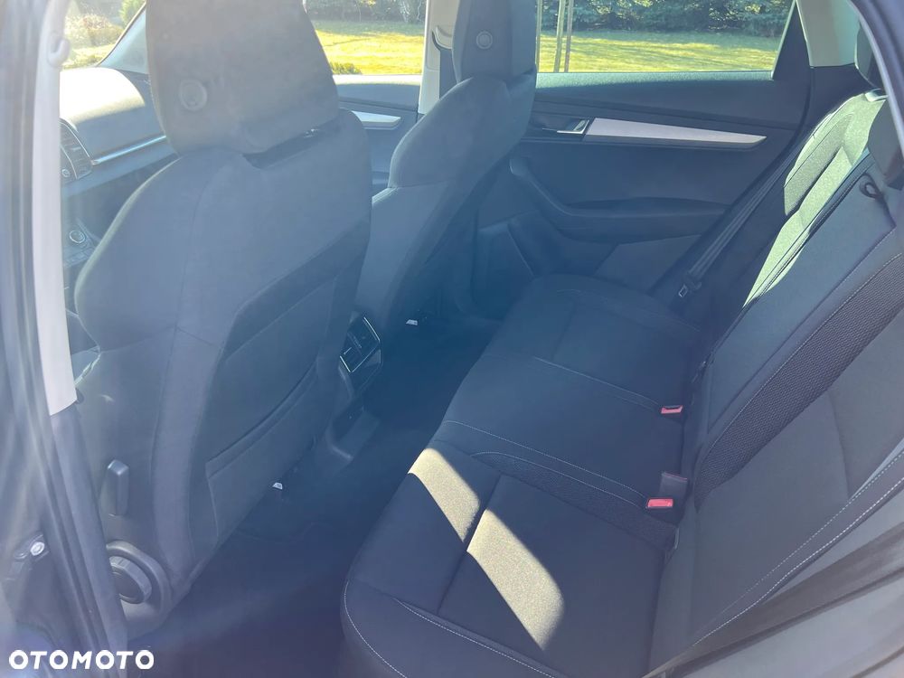 Volkswagen T-Roc 2.0 TDI SCR DSG Style - 34