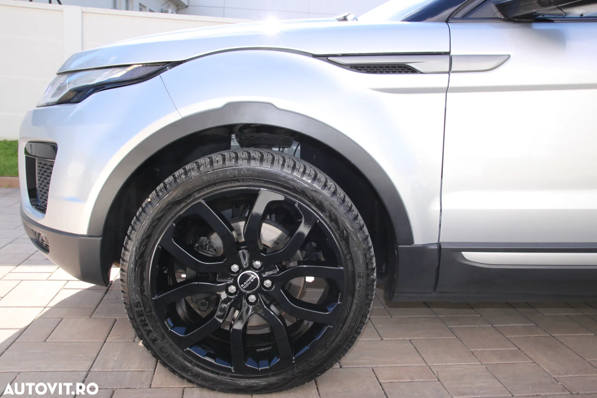 Land Rover Range Rover Evoque - 23
