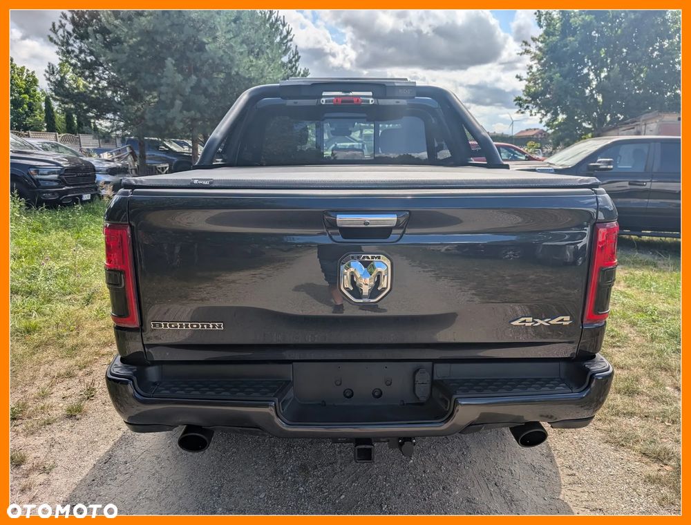RAM 1500 Crew Cab Shortbed Bighorn - 4
