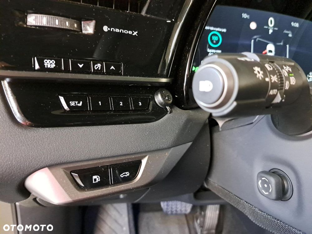 Lexus RX 450h+ Omotenashi - 28