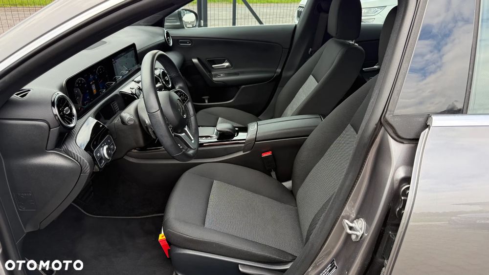 Mercedes-Benz CLA 180 d 8G-DCT Edition 2021 - 28