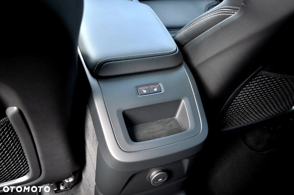Volvo XC 60 T6 AWD Plug-In Hybrid Inscription - 24