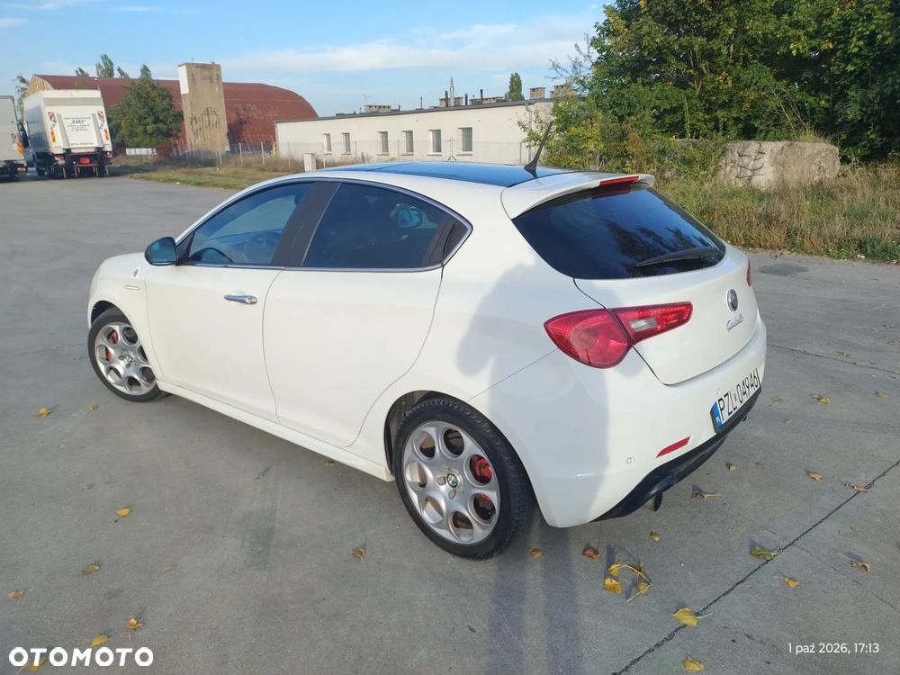 Alfa Romeo Giulietta 2011 photo 5