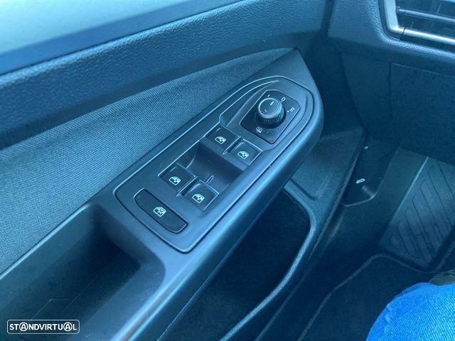 VW Golf Variant 2.0 TDi Life DSG - 24