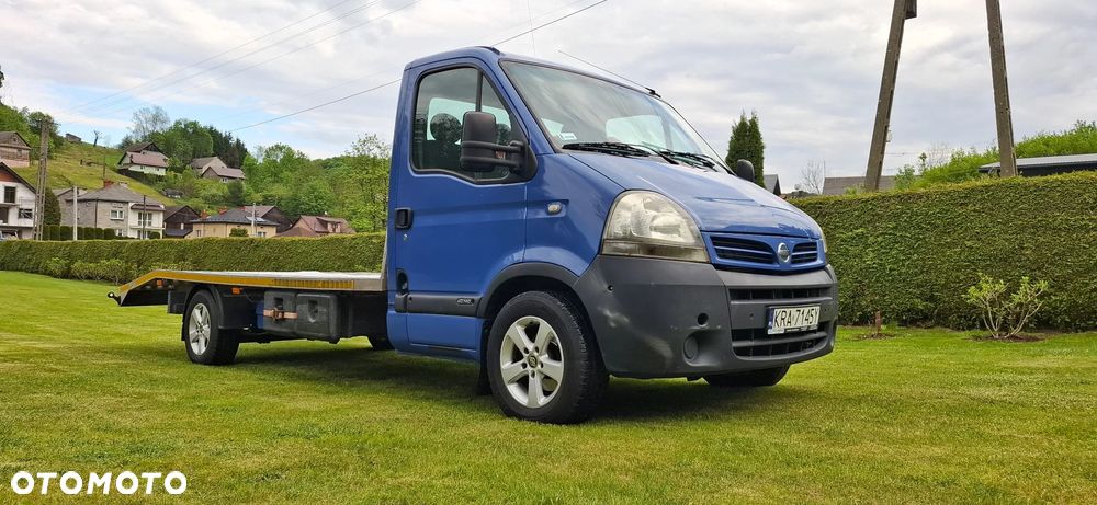 Nissan Interstar - 1