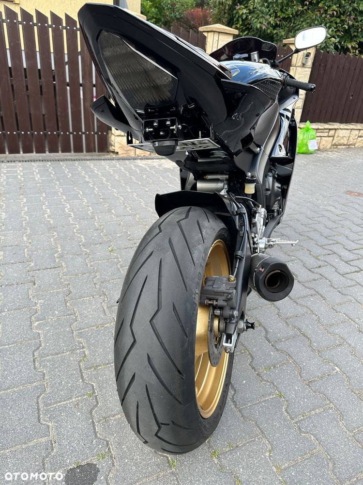 Yamaha R6 - 8