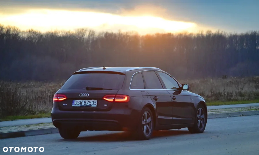 Audi A4 Avant 2.0 TDI DPF S line Sportpaket - 8