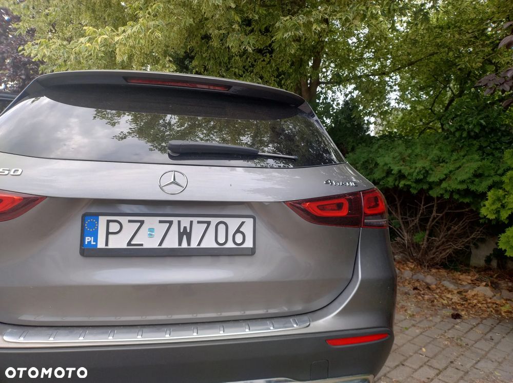 Mercedes-Benz GLA - 4