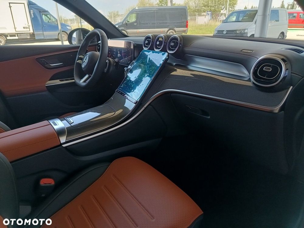 Mercedes-Benz GLC - 11