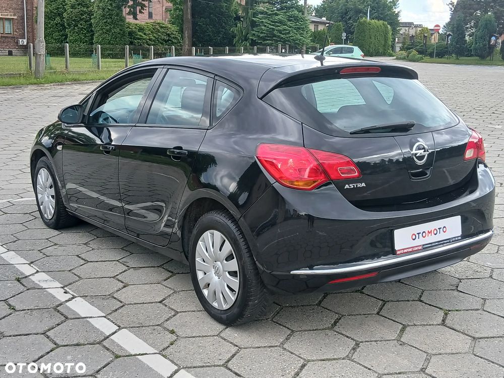 Opel Astra 1.6 Style - 23