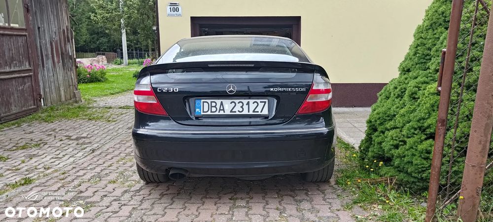 Mercedes-Benz Klasa C 230 Kompressor Sportcoupe - 4