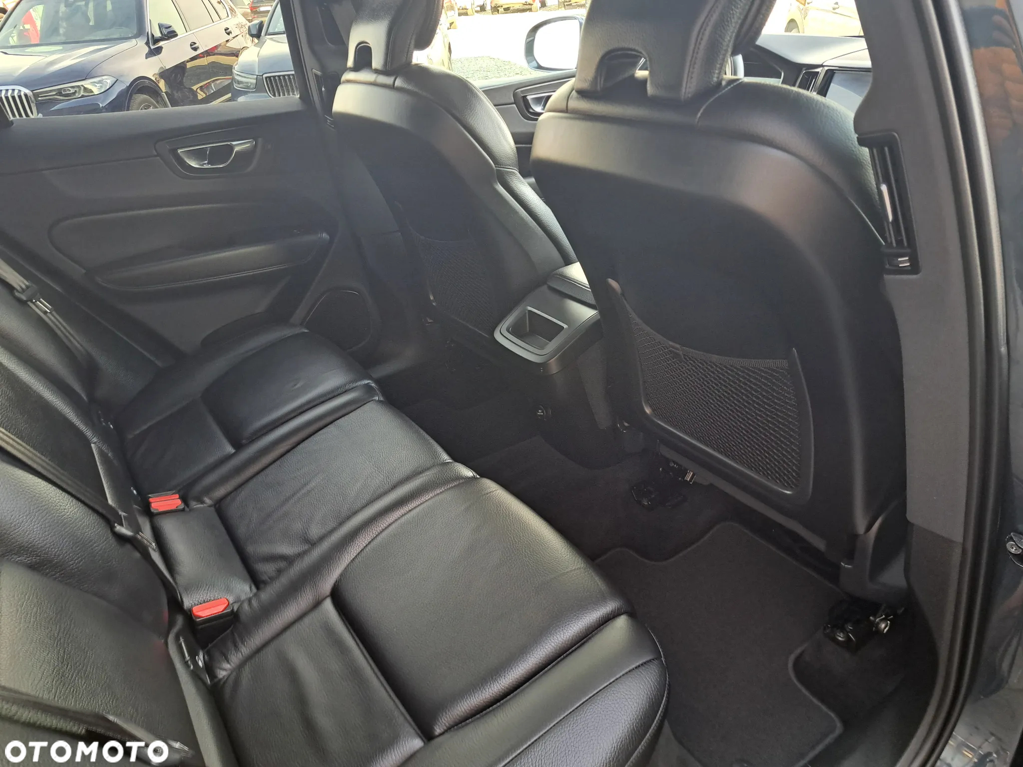 Volvo XC 60 T6 AWD Geartronic Momentum - 25