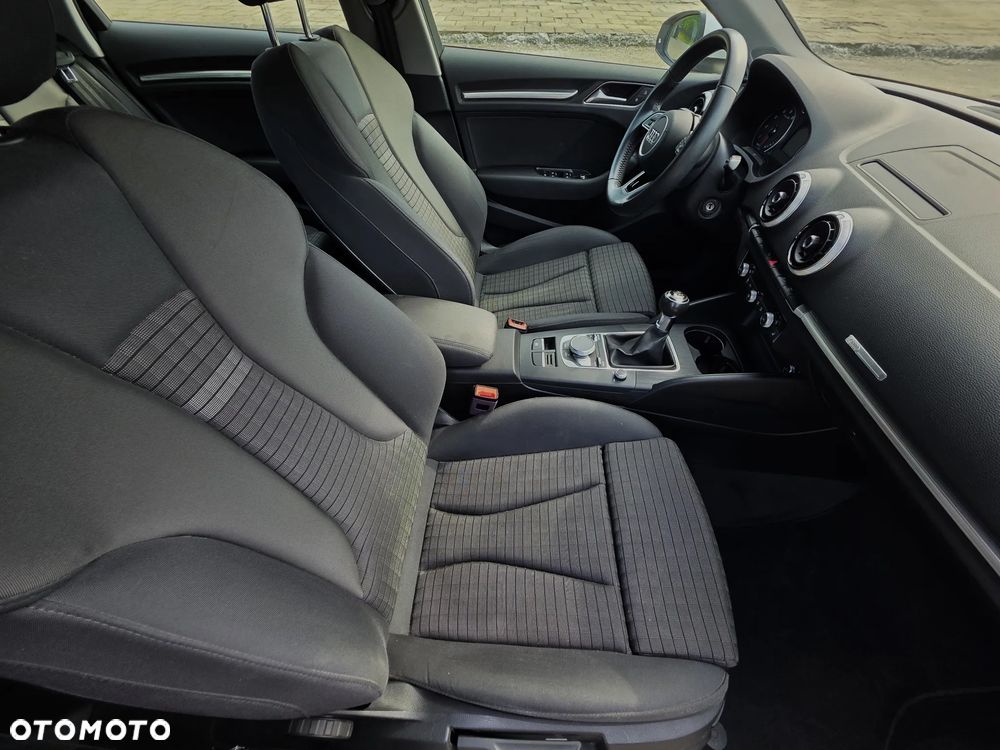Audi A3 Sportback 1.5 TFSI cylinder on demand sport - 12