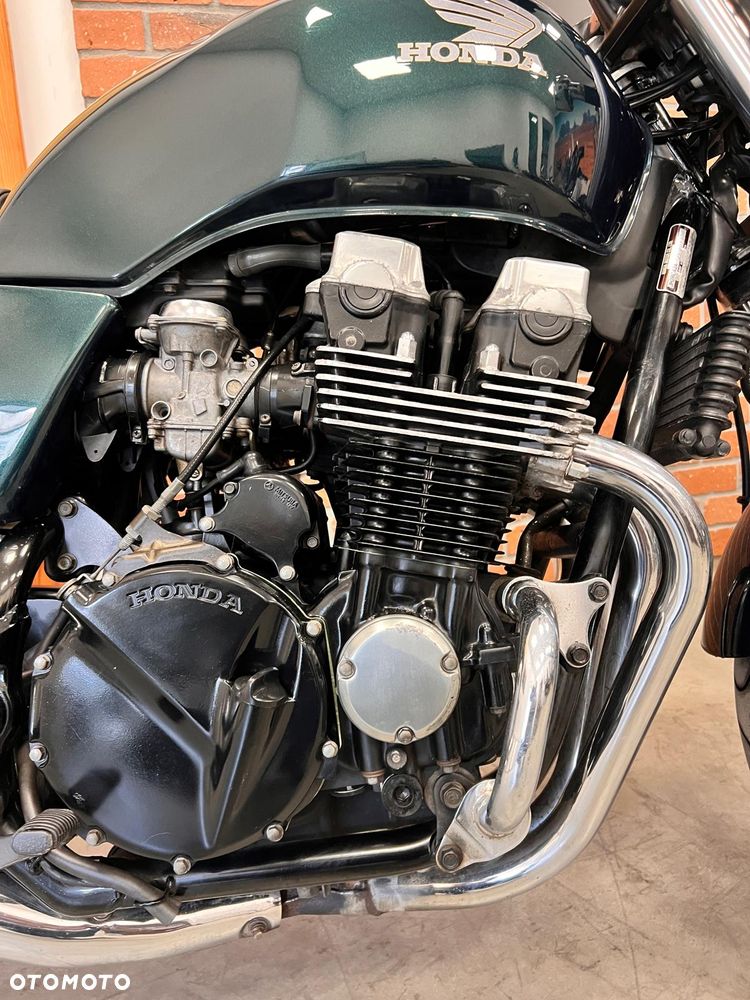 Honda CB - 10