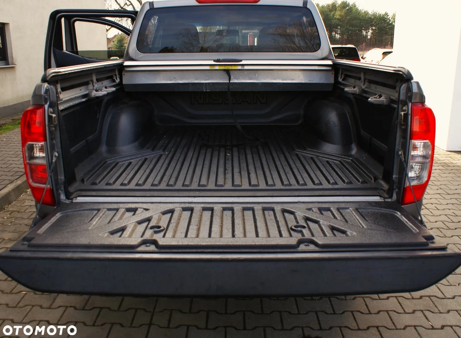 Nissan NAVARA - 35